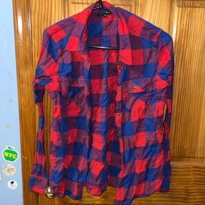 American Eagle Flannel Button Down Red and Blue Shirt Size M